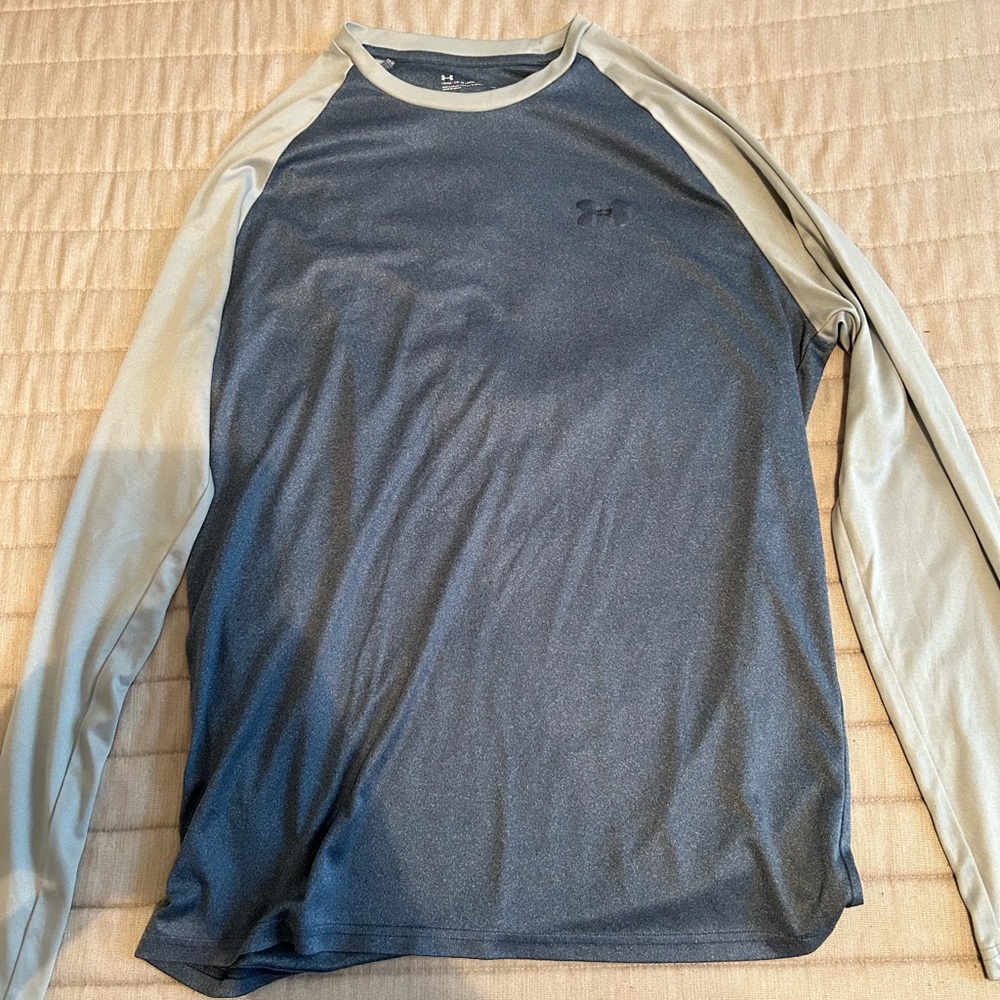 Under Armour, long sleeve baseball tee. Size L